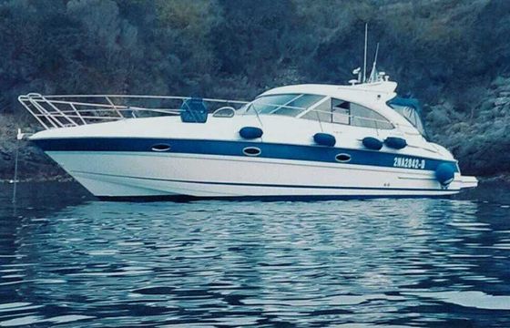 Motorboat Bavaria 35HT 620hp