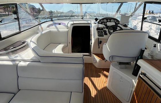 Motorboat Bavaria 35HT 620hp