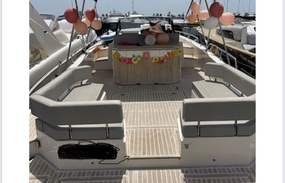 Motorboat Fiart Mare seawalker 33 260hp