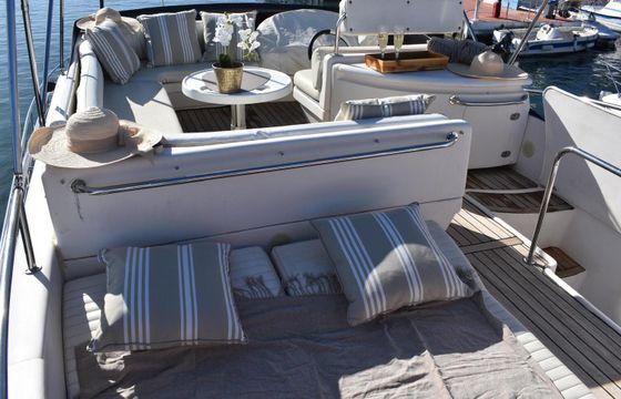 Motorboat Doqueve Majestic 46 fly 960hp