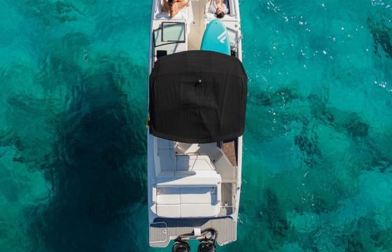 Motorboat Sea Ray 290 450hp