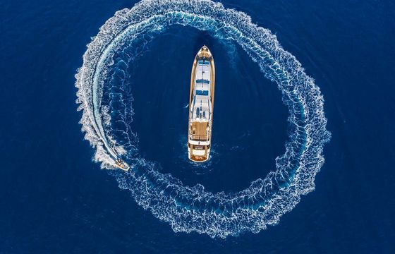 Motor yacht Falcon 115 2285hp