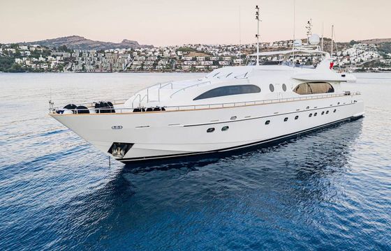 Motor yacht Falcon 115 2285hp