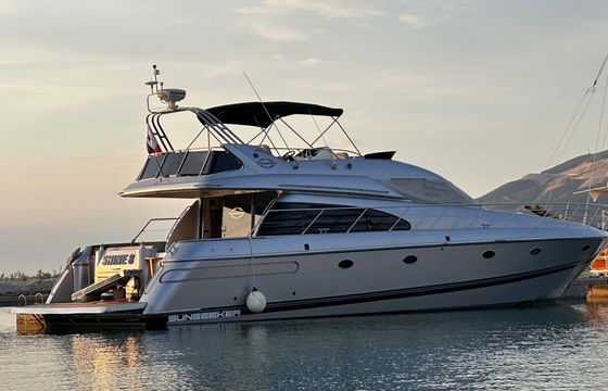 Motor yacht Sunseeker 58 1600hp
