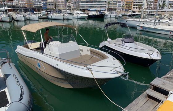 Motorboat Pacific Craft Open 750 225hp