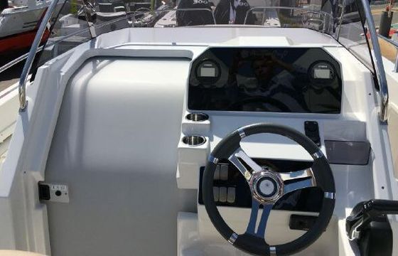 Motorboat Pacific Craft Open 750 225hp