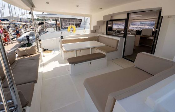 Catamaran Catana Bali 4.5 with watermaker &amp; A/C - PLUS 13.6m