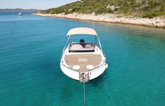 Motorboat Atlantic marine Sun Cruiser 655 175hp