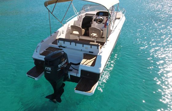 Motorboat Atlantic marine Sun Cruiser 655 175hp