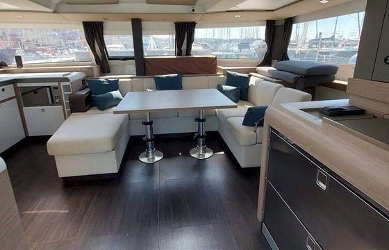 Catamaran Fountaine Pajot Elba 45 13.45m