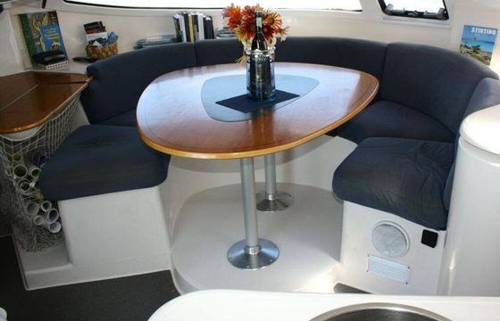 Catamaran Fountaine Pajot Athena 38 12m
