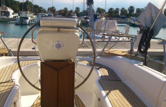 Sailboat BAVARIA 36 11.4m