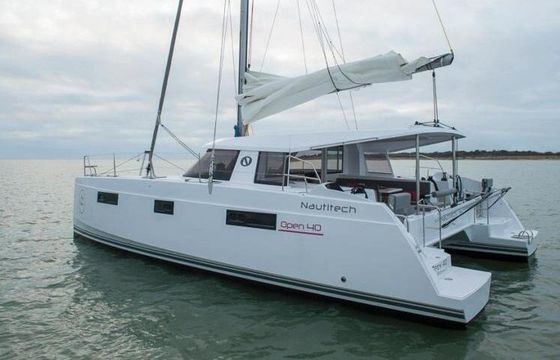 Catamaran 8 NAUTITECH OPEN 40 - KR 11m
