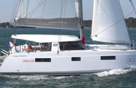 Catamaran 8 NAUTITECH OPEN 40 - KR 11m