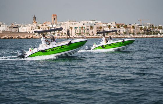 Boat without licence  San Diego California 5.7 40hp