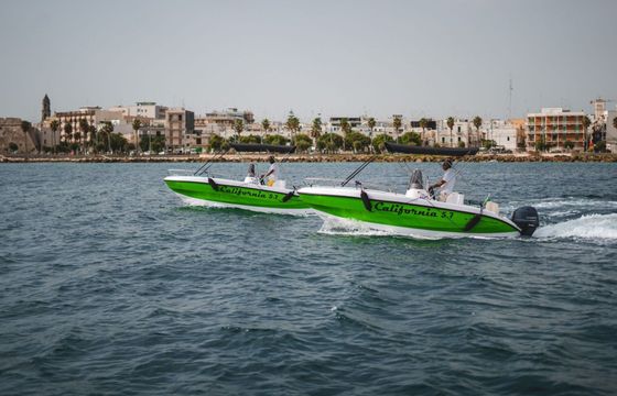 Boat without licence  San Diego California 5.7 40hp