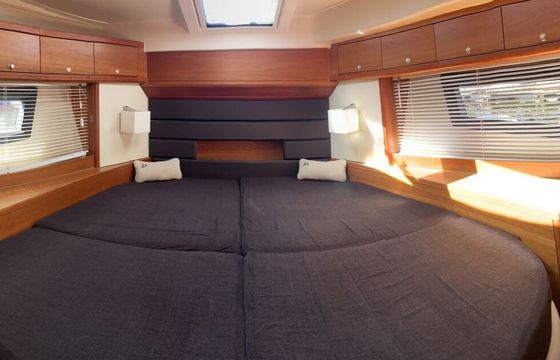 Motor yacht Delphia 1150 Yoyage 115hp