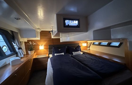 Motor yacht Delphia 1150 Yoyage 115hp