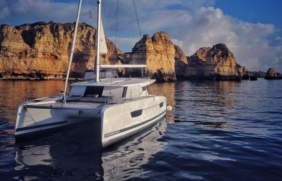 Catamaran Fontaine Pajot Isla 40 12m