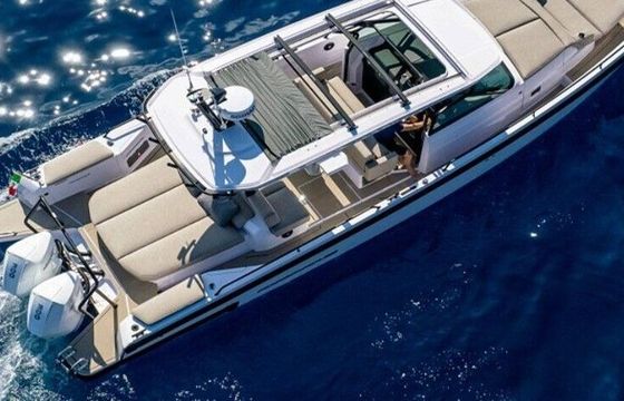 Motorboat Axopar 37 Sun Top Mediterranna Edition 600hp