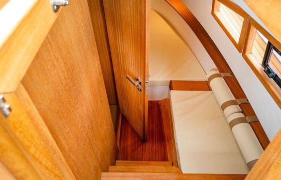 Motorboat private tour Gozzo 8,50 300hp