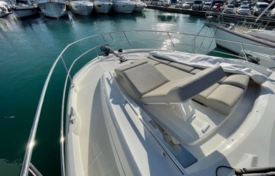 Motorboat PRESTIGE 520 870hp