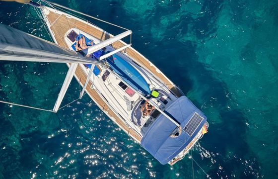 Sailboat Bavaria Cruiser 39 12m
