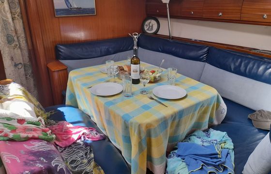 Sailboat Bavaria 44 13.9m