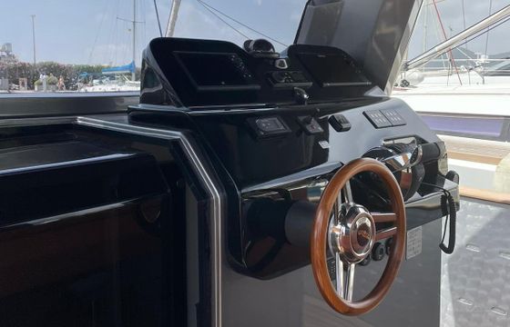 Motorboat Reale Heritage 900hp