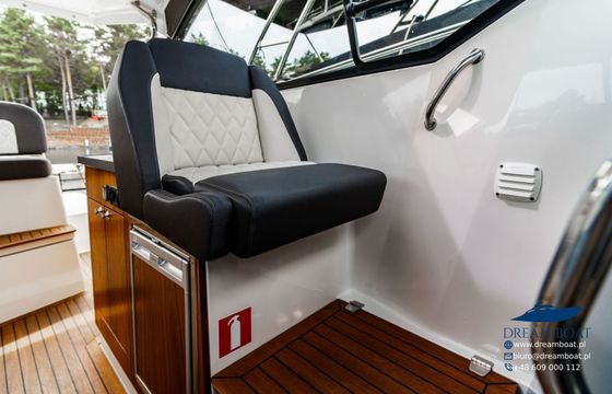 Motorboat Grandezza 28 350hp