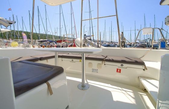 Catamaran Lagoon-Bénéteau Lagoon 380 S2 - 4 + 2 cab. 11m