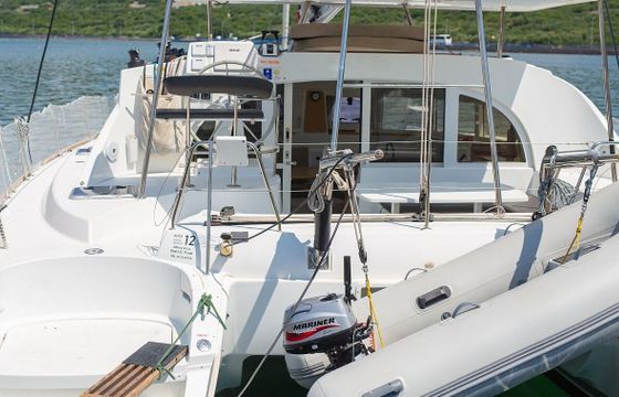 Catamaran Lagoon-Bénéteau Lagoon 380 S2 - 4 + 2 cab. 11m