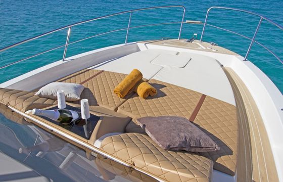 Motorboat Saver 330 WA 600hp