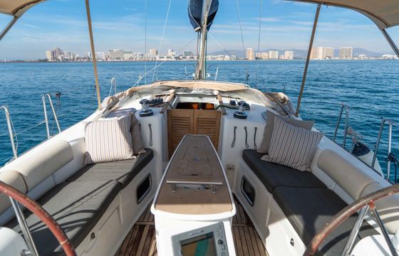 Sailboat Beneteau Oceanis 40 12m