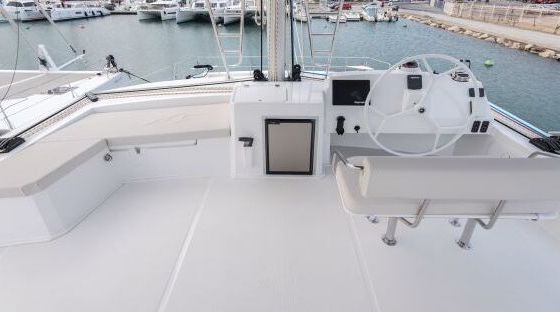 Catamaran Catana Group Bali 5.4 - 6 + 2 cab. 16m