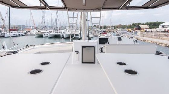 Catamaran Catana Group Bali 5.4 - 6 + 2 cab. 16m