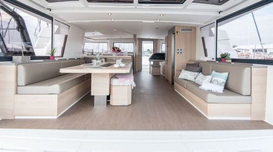 Catamaran Catana Group Bali 5.4 - 6 + 2 cab. 16m