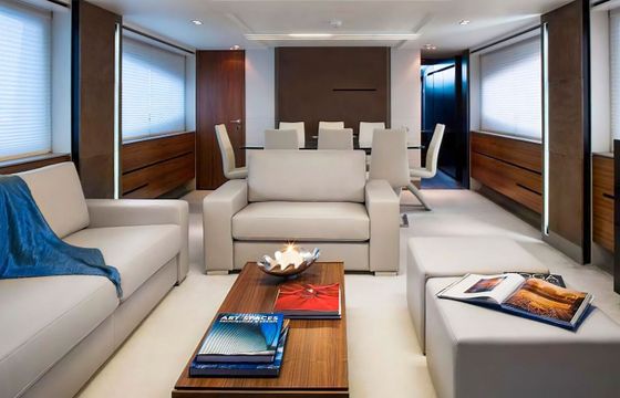 Motor yacht Luxury motor yacht with a capacity of 8 people 2009 3650hp