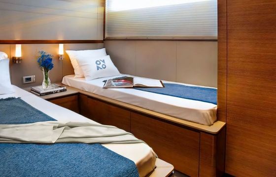 Motor yacht Luxury motor yacht with a capacity of 8 people 2009 3650hp