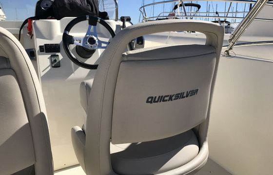 Motorboat QUICKSILVER Activ 675 150hp