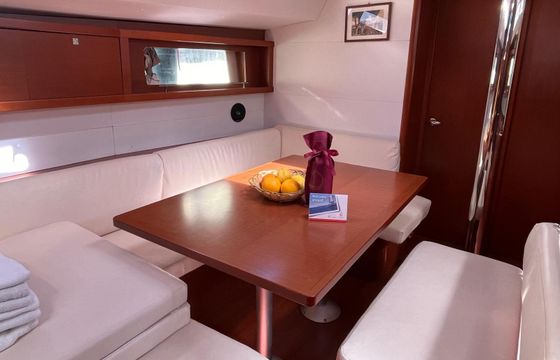 Sailboat Beneteau Oceanis 48.5 14.8m