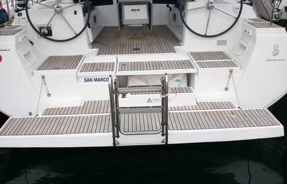 Sailboat Beneteau Oceanis 48.5 14.8m
