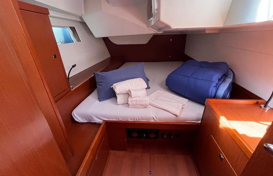 Sailboat Beneteau Oceanis 48.5 14.8m