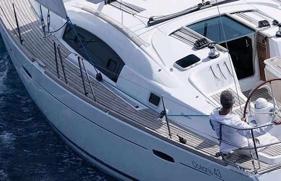 Sailboat BENETEAU OCEANIS 43 13.1m