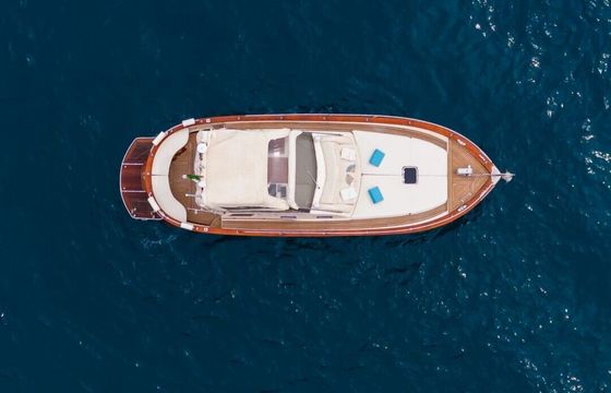 Motorboat Apreamare 10 570hp