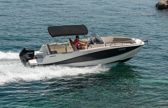 Motorboat QUICKSILVER 755 ACTIV Open 300hp