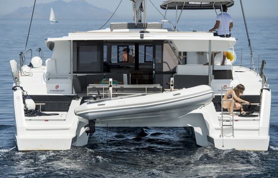 Catamaran Fountaine Pajot Astréa 42 12.58m