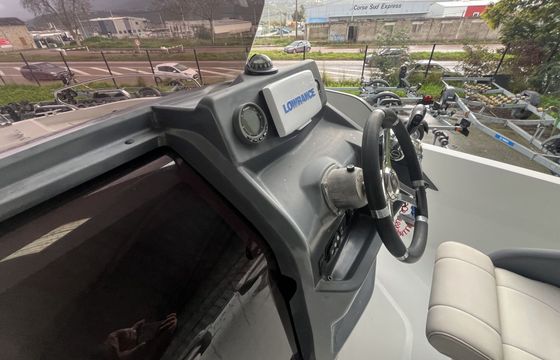 Motorboat Beneteau Flyer 6.6 150hp