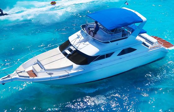 Motorboat Sea Ray Express Bridge 880hp