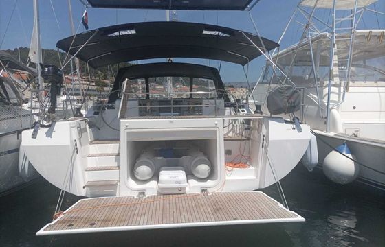 Sailboat Bavaria Yachtbau Bavaria C57 - 5 + 1 cab. 16m